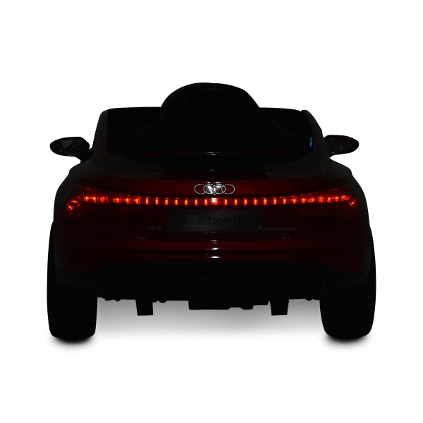 Masina electrica copii Audi RS e-tron 12V, telecomanda 2.4GHz, Bluetooth, roti EVA, 3-8 ani, 30 kg