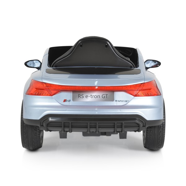 Masina electrica copii Audi RS e-tron 12V, telecomanda 2.4GHz, Bluetooth, roti EVA, 3-8 ani, 30 kg