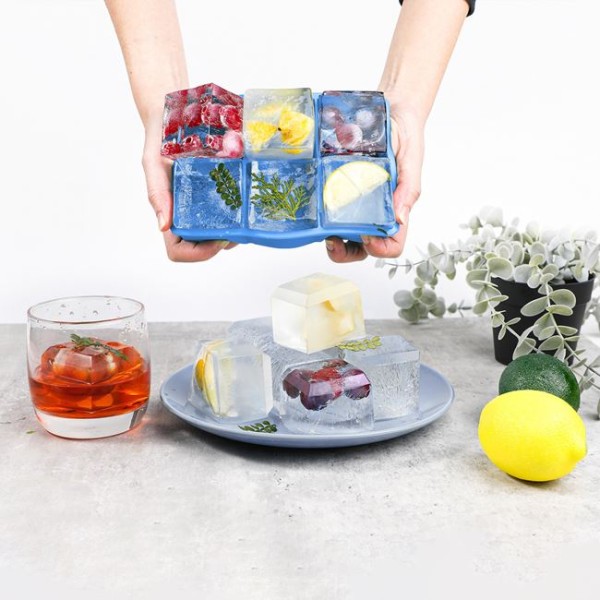 Forma pentru Cuburi de Gheata Mari, 6 bucati, Ice Cube Albastru, Indepartare usoara, Dimensiune 16.5x11x4.5cm