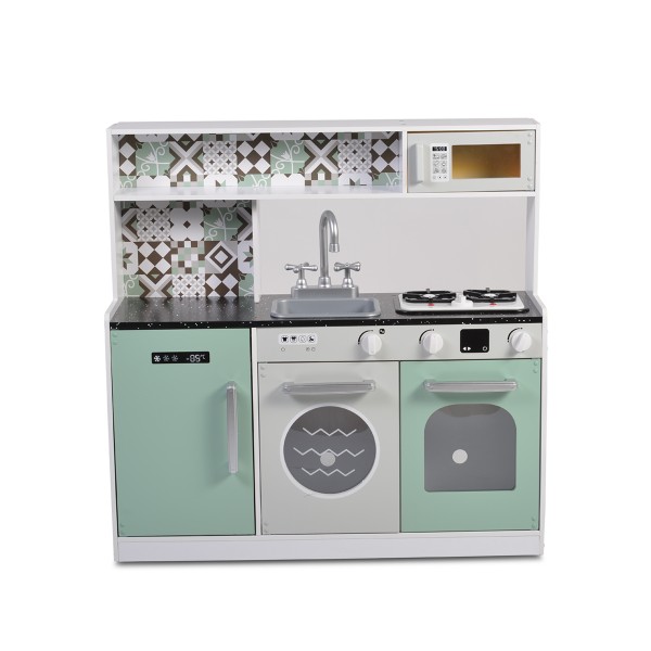 7257 Wooden kitchen with microwave and sink